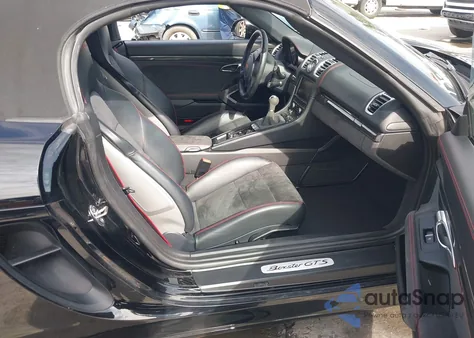 2015 Porsche Boxster Gts z USA, uszkodzony, nr VIN WP0CB2A81FS140384